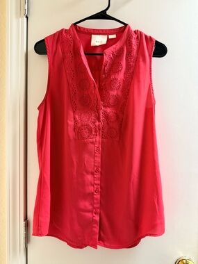 Maeve Sleeveless Eyelet Button-Front Blouse in Bright Coral/Red